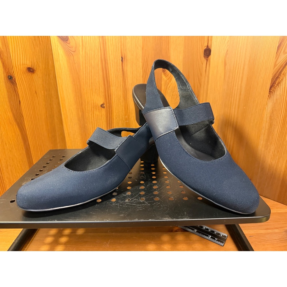Munro American Women's 9.5 N Navy Blue Slingback Mary Jane Shoes Low Heel